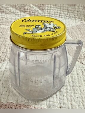 VINTAGE OSTER MINI-BLENDER PLASTIC 8 OZ CONTAINER